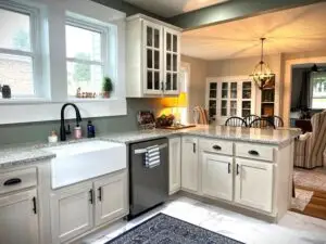 Stonecipher Manor, Livingston, Tennessee. House vacation rental/Southern charm/interior kitchen