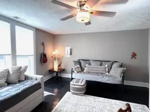 Stonecipher Manor, Livingston, Tennessee. House vacation rental/Southern charm/interior bedroom